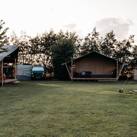 Finse Woning Op Camping De Tulpenweide Breezand Eksteriør bilde