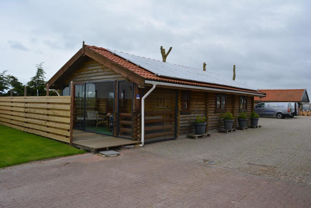 Finse Woning Op Camping De Tulpenweide Breezand Eksteriør bilde