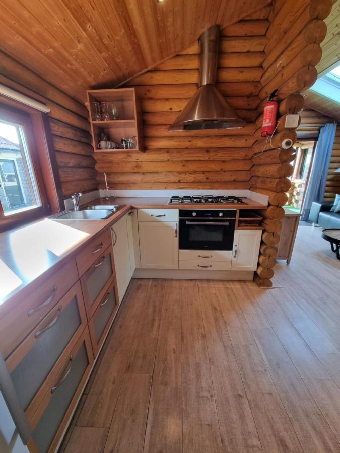 Finse Woning Op Camping De Tulpenweide Breezand Eksteriør bilde