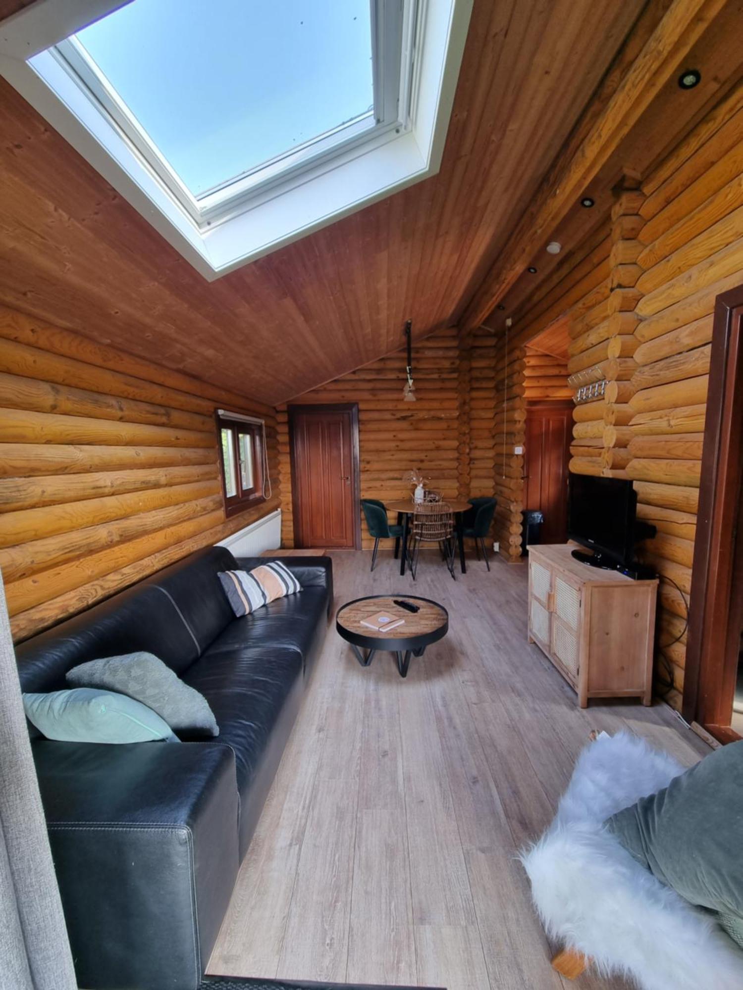 Finse Woning Op Camping De Tulpenweide Breezand Eksteriør bilde