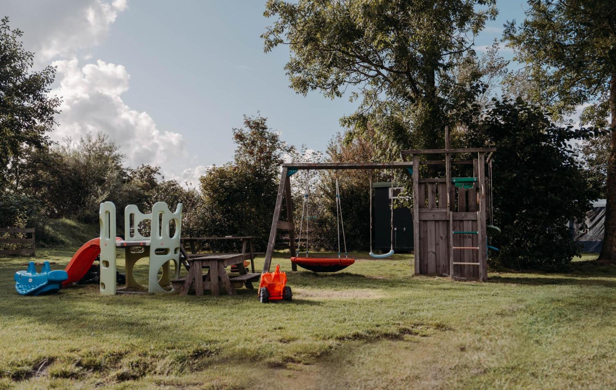 Finse Woning Op Camping De Tulpenweide Breezand Eksteriør bilde
